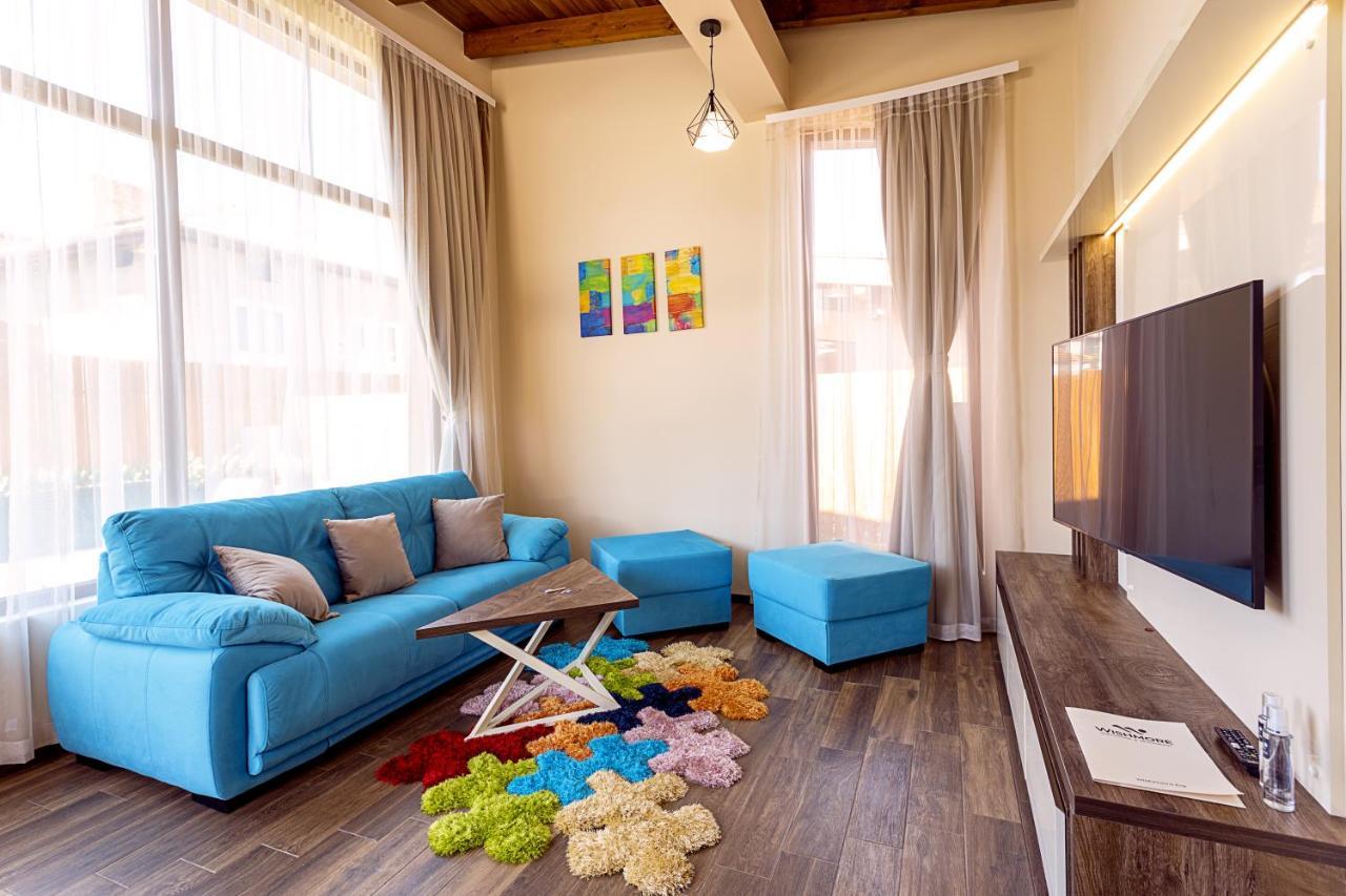 Guest House Wishmore บันยา ภายนอก รูปภาพ
